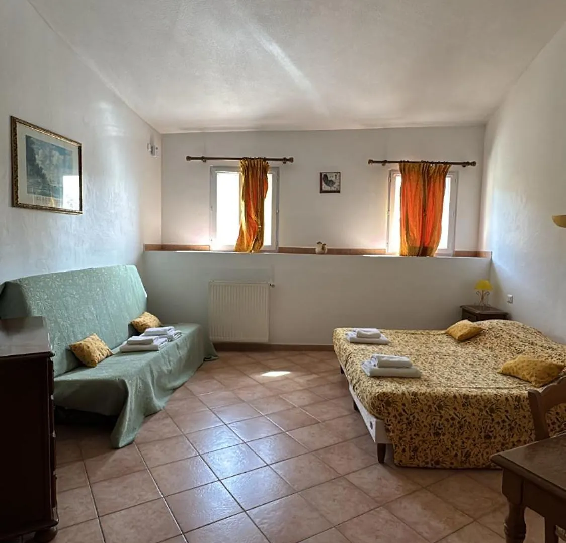 Farm stay Ferme De Sejour Rebuffel Villa La Roque-Esclapon